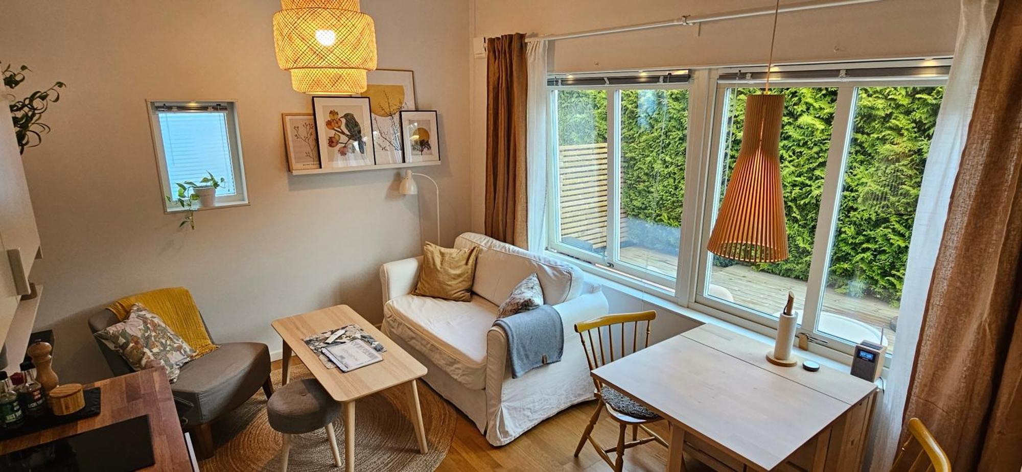 Tiny Grey House With Loft, 15 Min From City Center Göteborg Exterior foto